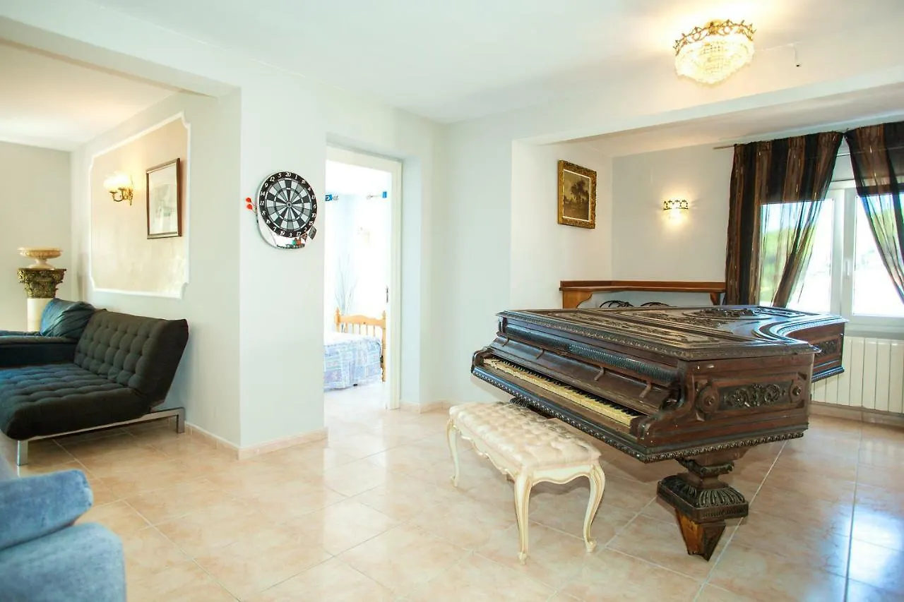 Villa Tortuga Lloret de Mar